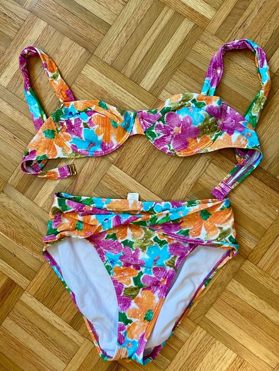 Other - Floral Twist-Front Bikini